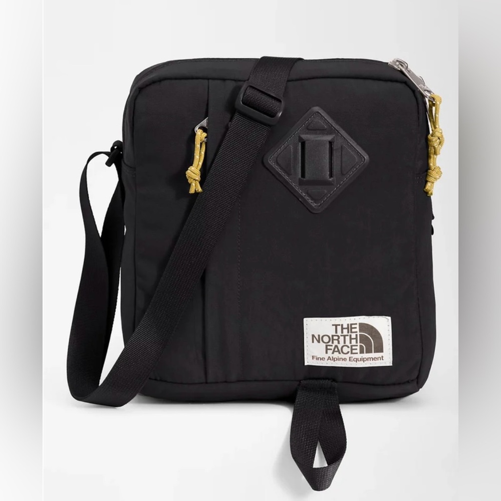 THE NORTH FACE Berkeley Crossbody Bag